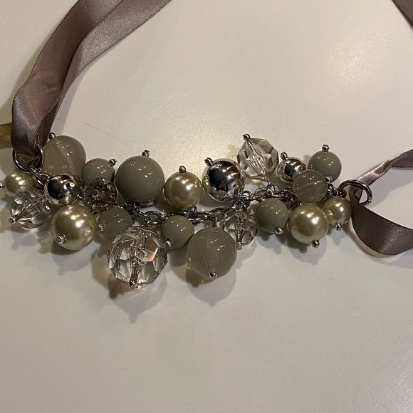 Beautiful Necklace - Picture 4 of 4